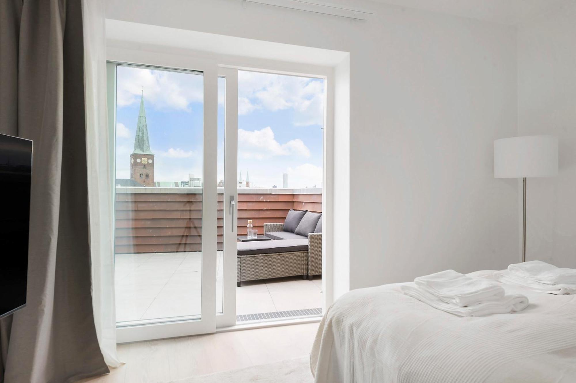 Grand Penthouse Suite With Private Rooftop Terrace Aarhus Exterior photo