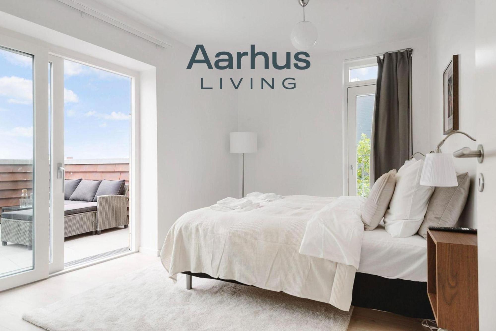 Grand Penthouse Suite With Private Rooftop Terrace Aarhus Exterior photo
